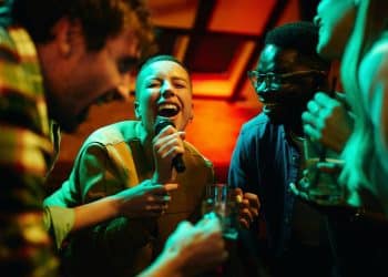 15 Best Karaoke Singers of All Time