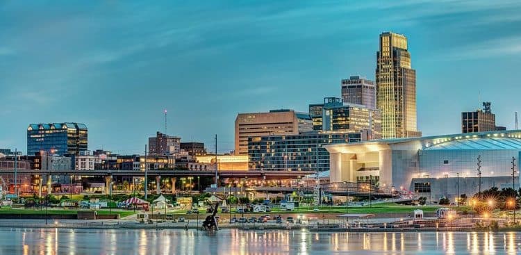 10 Famous Singers from Nebraska