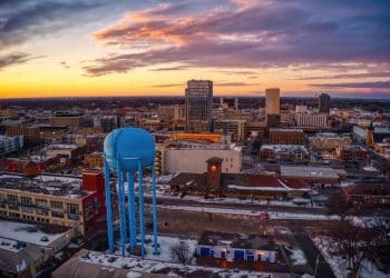 10 Famous Singers from North Dakota