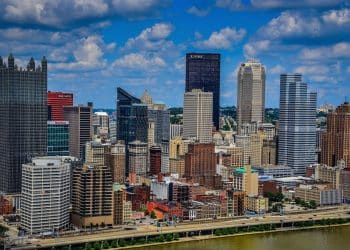 10 Famous Singers from Pennsylvania