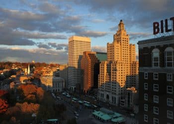 10 Famous Singers from Rhode Island