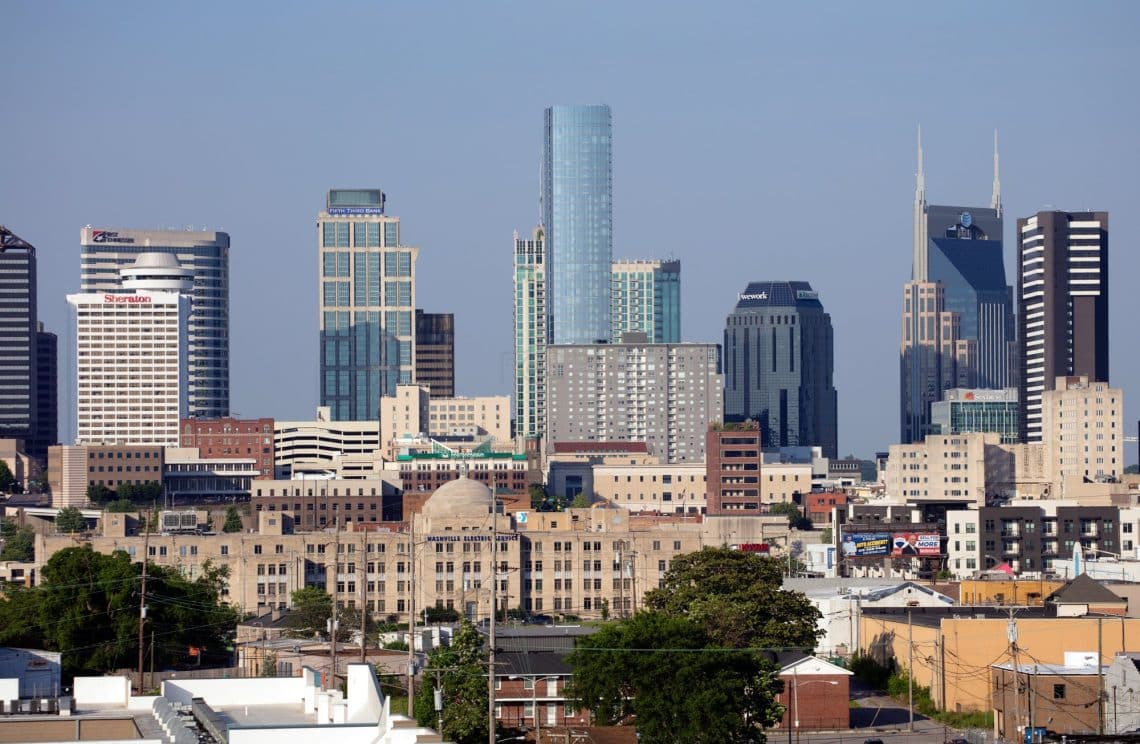 10 Famous Singers from Tennessee