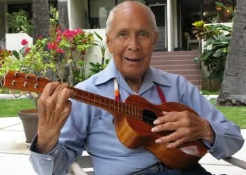 15 Best Ukulele Players of All Time