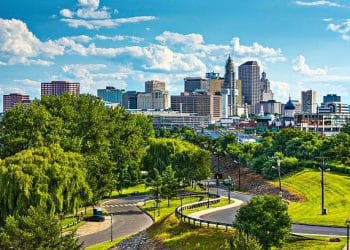 10 Famous Singers from Connecticut