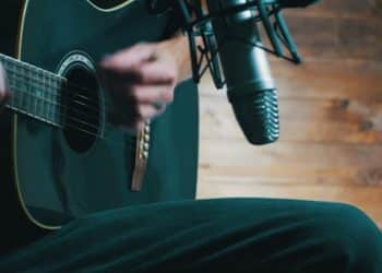 15 Best Acoustic Songs of All Time