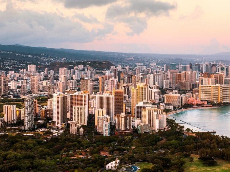 10 Famous Singers from Hawaii