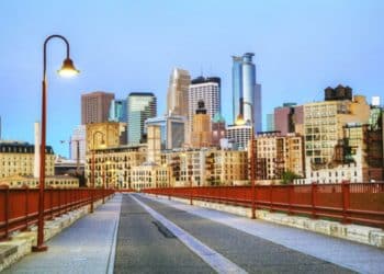 10 Famous Singers from Minnesota