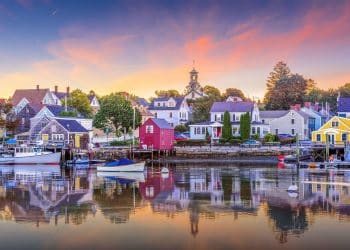 10 Famous Singers from New Hampshire