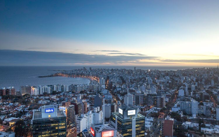 10 Famous Singers from Puerto Rico