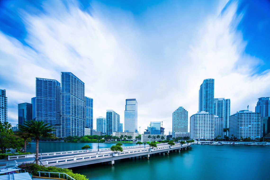 10 Famous Singers from Florida