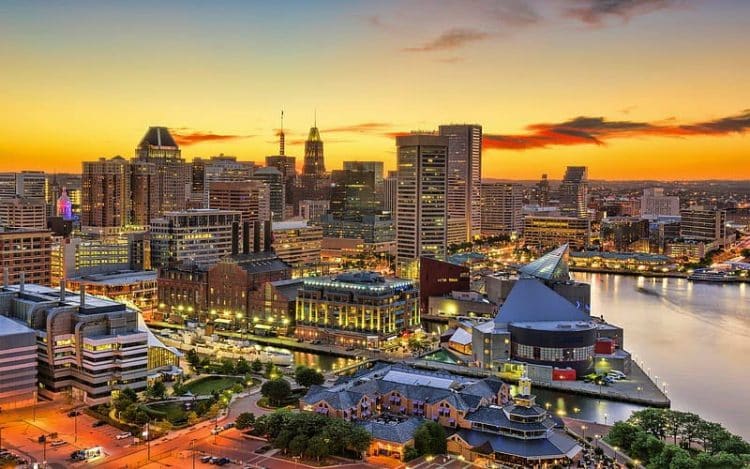 10 Famous Singers from Maryland