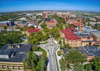 10 Famous Singers from North Dakota