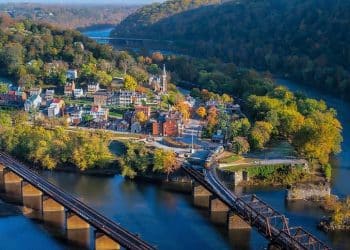 10 Famous Singers from West Virginia