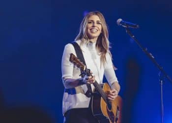 10 Best Hillsong Worship Songs of All Time