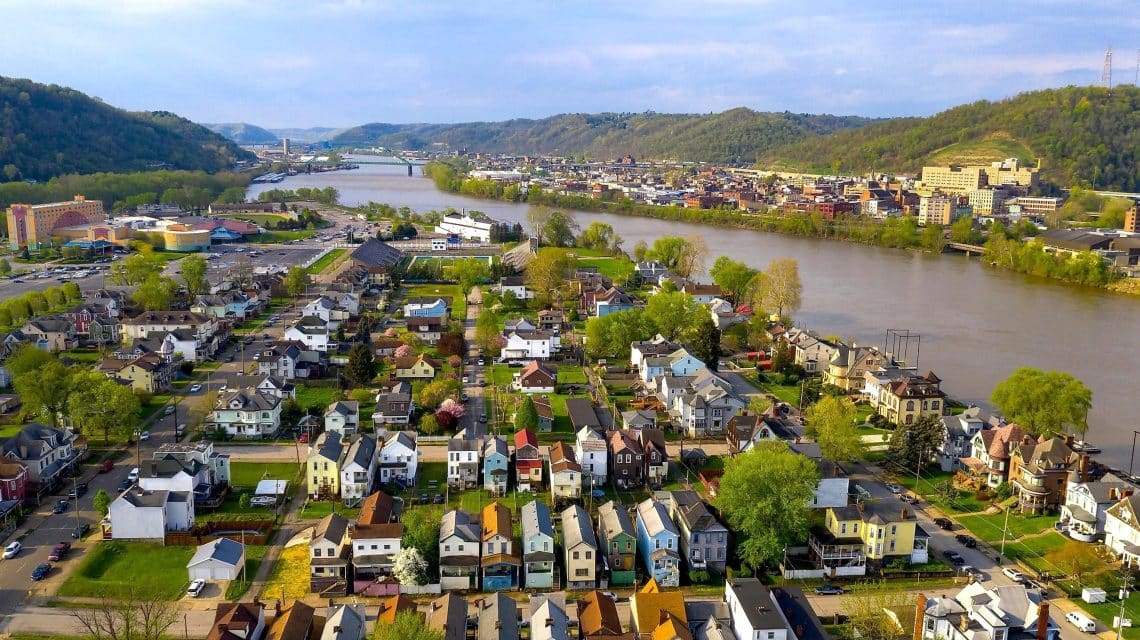 10 Famous Singers from West Virginia