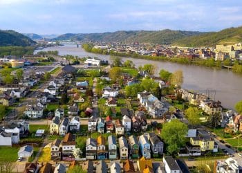 10 Famous Singers from West Virginia