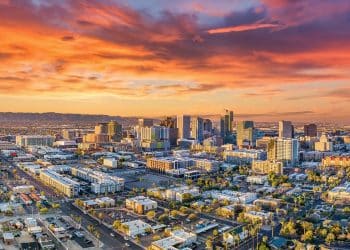 10 Famous Singers from Arizona