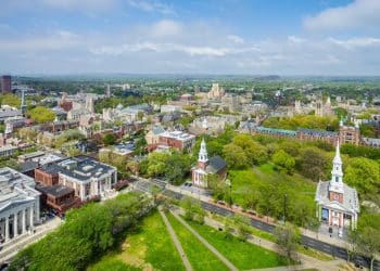 10 Famous Singers from Connecticut