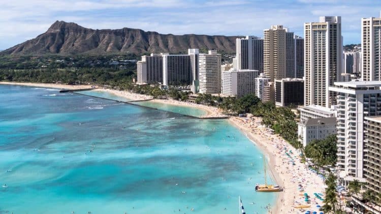 10 Famous Singers from Hawaii