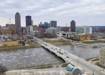 10 Famous Singers from Iowa