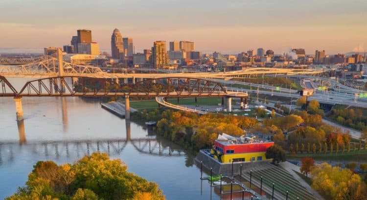 10 Famous Singers from Kentucky