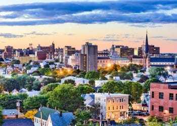 10 Famous Singers from Maine