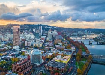 10 Famous Singers from Oregon