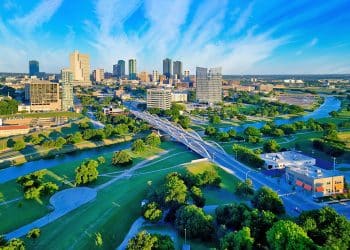 10 Famous Singers from Texas