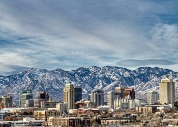 10 Famous Singers from Utah