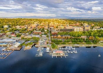 10 Famous Singers from Vermont