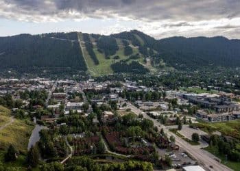 10 Famous Singers from Wyoming