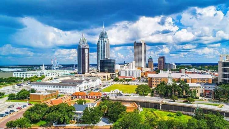 10 Famous Singers from Alabama