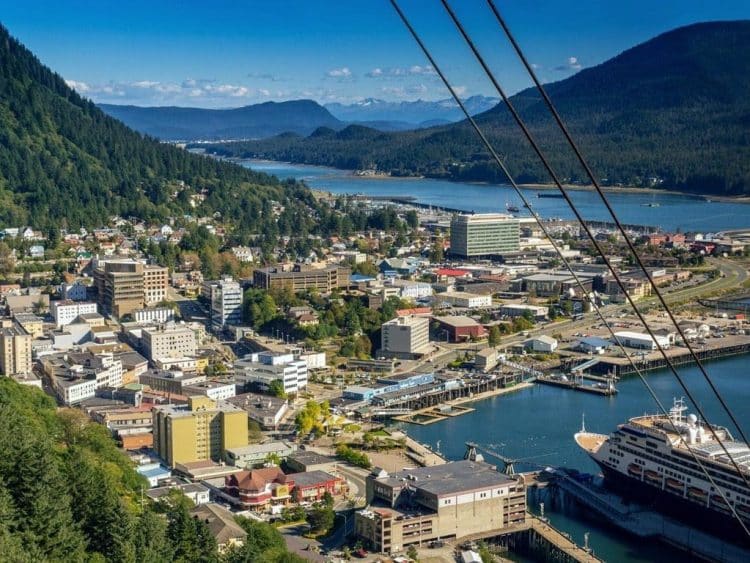 10 Famous Singers from Alaska