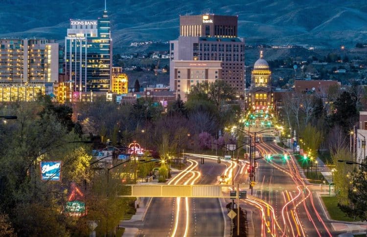 10 Famous Singers from Idaho