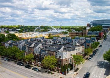 10 Famous Singers from Iowa