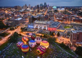 10 Famous Singers from Kansas