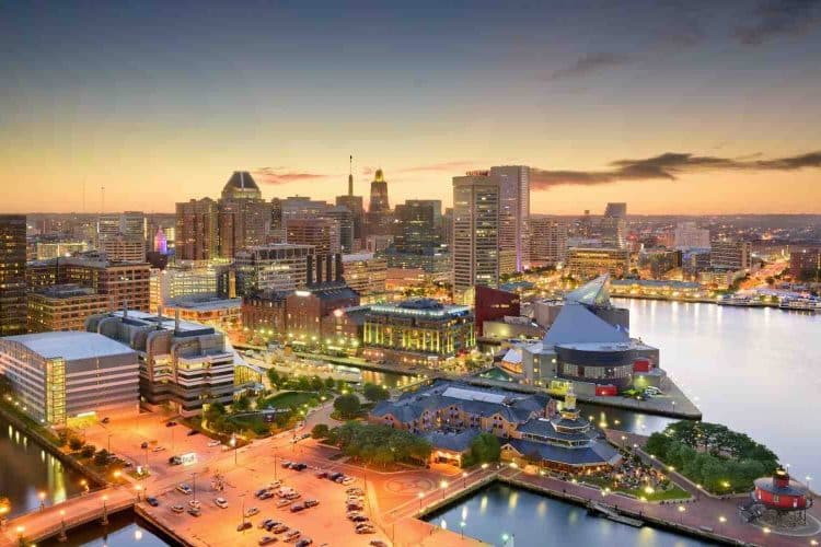 10 Famous Singers from Maryland