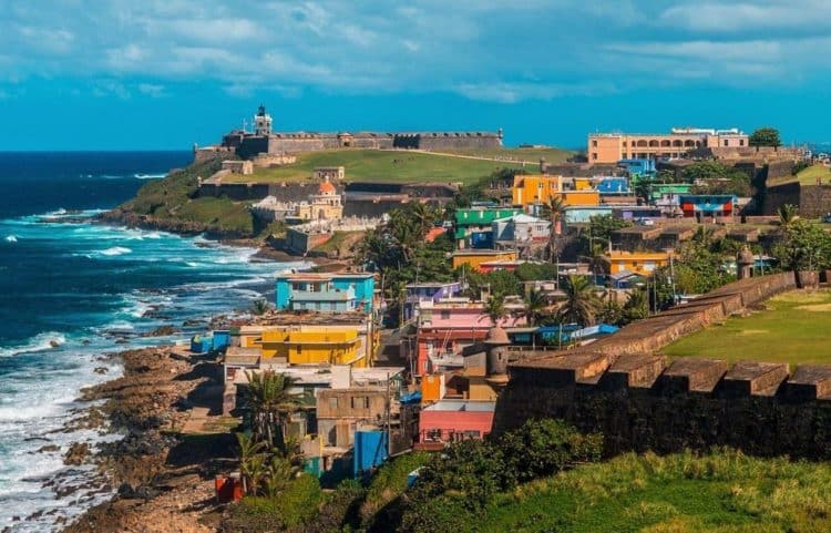 10 Famous Singers from Puerto Rico