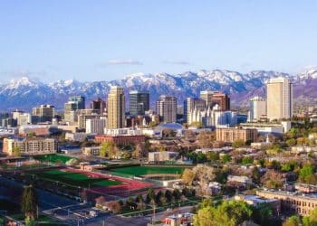 10 Famous Singers from Utah