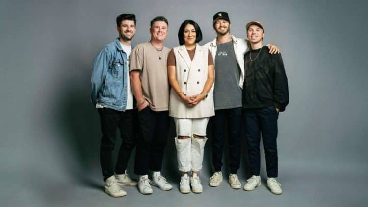 15 Best Christian Gospel Singers of All Time