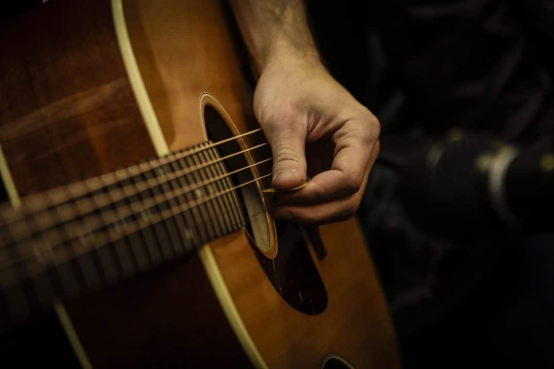 15 Best Guitar Players of All Time