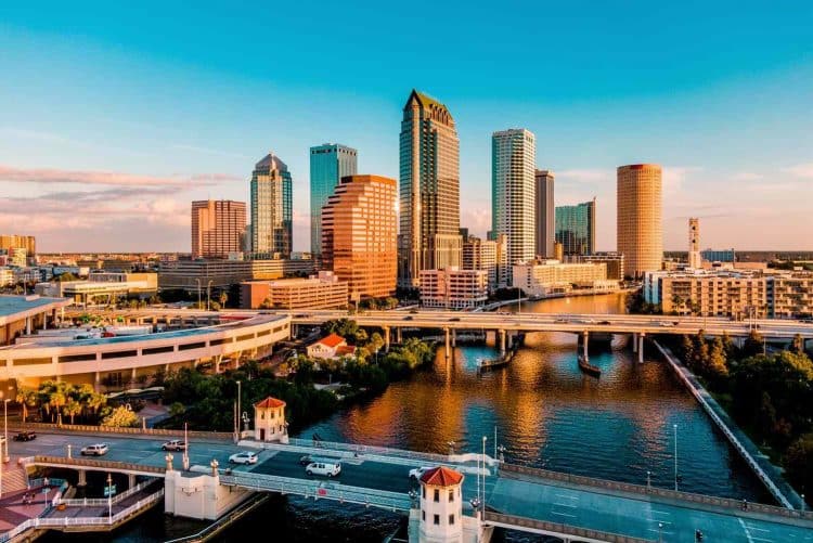 10 Famous Singers from Florida