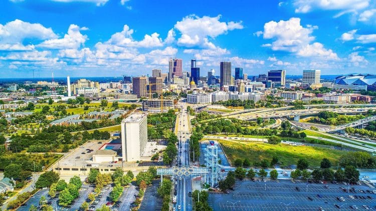 10 Famous Singers from Georgia