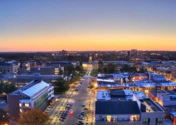 10 Famous Singers from Iowa