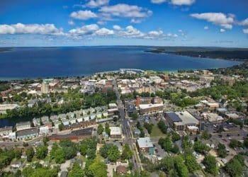 10 Famous Singers from Michigan