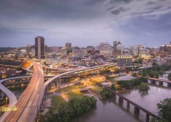 10 Famous Singers from Virginia