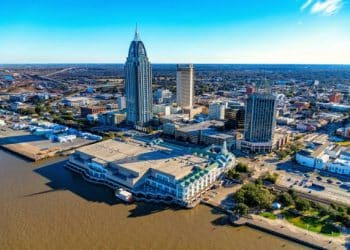 10 Famous Singers from Alabama