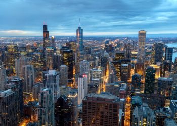 10 Famous Singers from Illinois