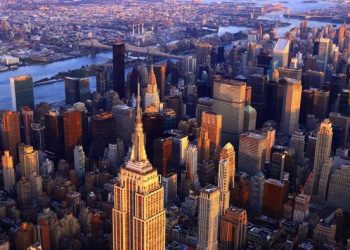 10 Famous Singers from New York