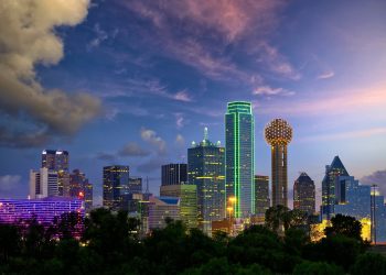 10 Famous Singers from Texas